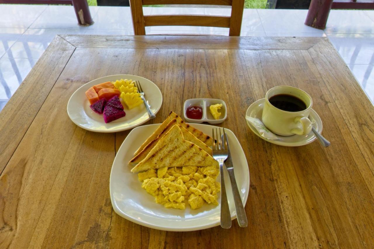 Maharga Bungalows Sakti Екстериор снимка